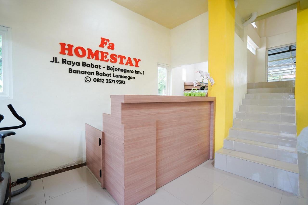 Fa Homestay Syariah At Babat Lamongan Mitra Reddoorz エクステリア 写真